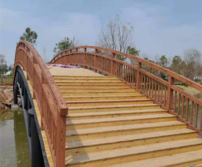 <strong>樂(lè)田橋梁仿實(shí)木木紋漆效果</strong>